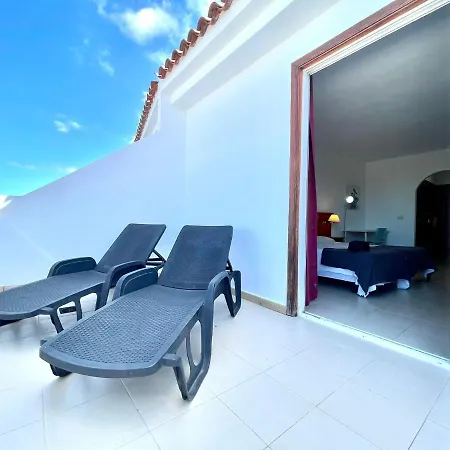 Lägenhet Estudio Bien Comunicado Con Wifi Y Terraza Em Tenerife Sur Costa Adeje (Tenerife)