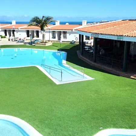 Estudio Bien Comunicado Con Wifi Y Terraza Em Tenerife Sur Lägenhet