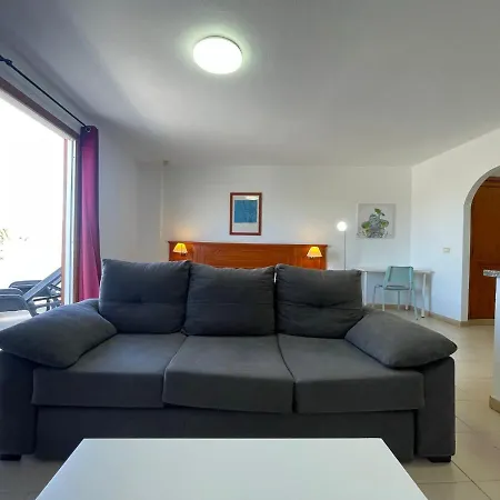 Lägenhet Estudio Bien Comunicado Con Wifi Y Terraza Em Tenerife Sur