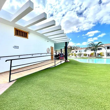 Lägenhet Estudio Bien Comunicado Con Wifi Y Terraza Em Tenerife Sur *