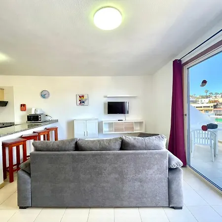 Estudio Bien Comunicado Con Wifi Y Terraza Em Tenerife Sur * أذيخي
