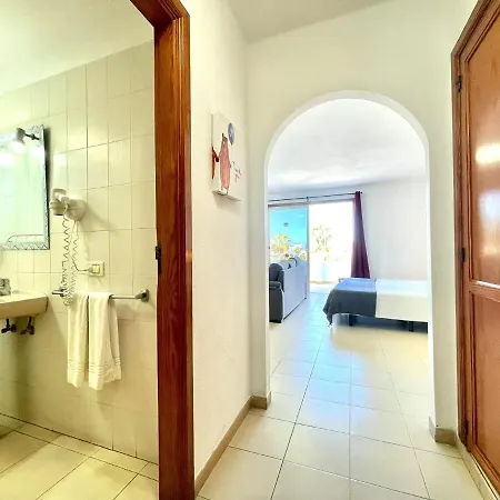 شقة Estudio Bien Comunicado Con Wifi Y Terraza Em Tenerife Sur *