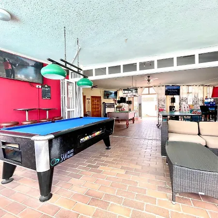 شقة Estudio Bien Comunicado Con Wifi Y Terraza Em Tenerife Sur *